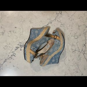 UGG Wedge heel size 7